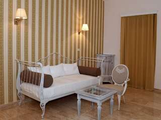 Отель Hotel Azimut Свети-Стефан Люкс с видом на море (2 -3 взрослых)-1